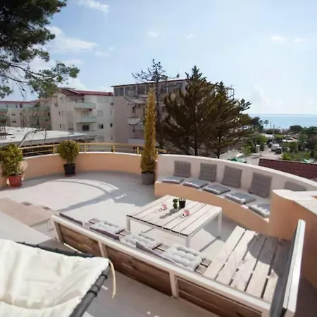 Apartment The Rooftop By Ps Golem (Tirana)