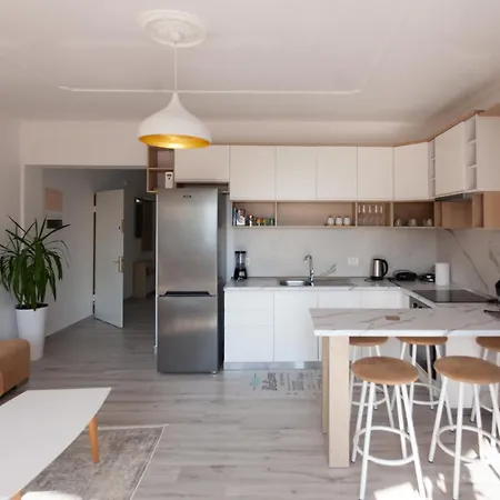 The Rooftop By Ps Apartment Golem (Tirana)